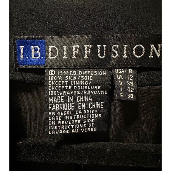 Vintage 1992 I.B. Diffusion  Black Silk Blazer w/ Jewels  - Size 8 - Picture 3 of 9